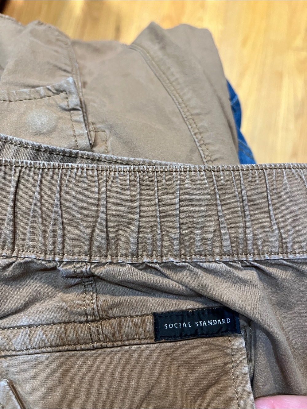 Cargo Pants in Brown and gray - Picture 3 of 5